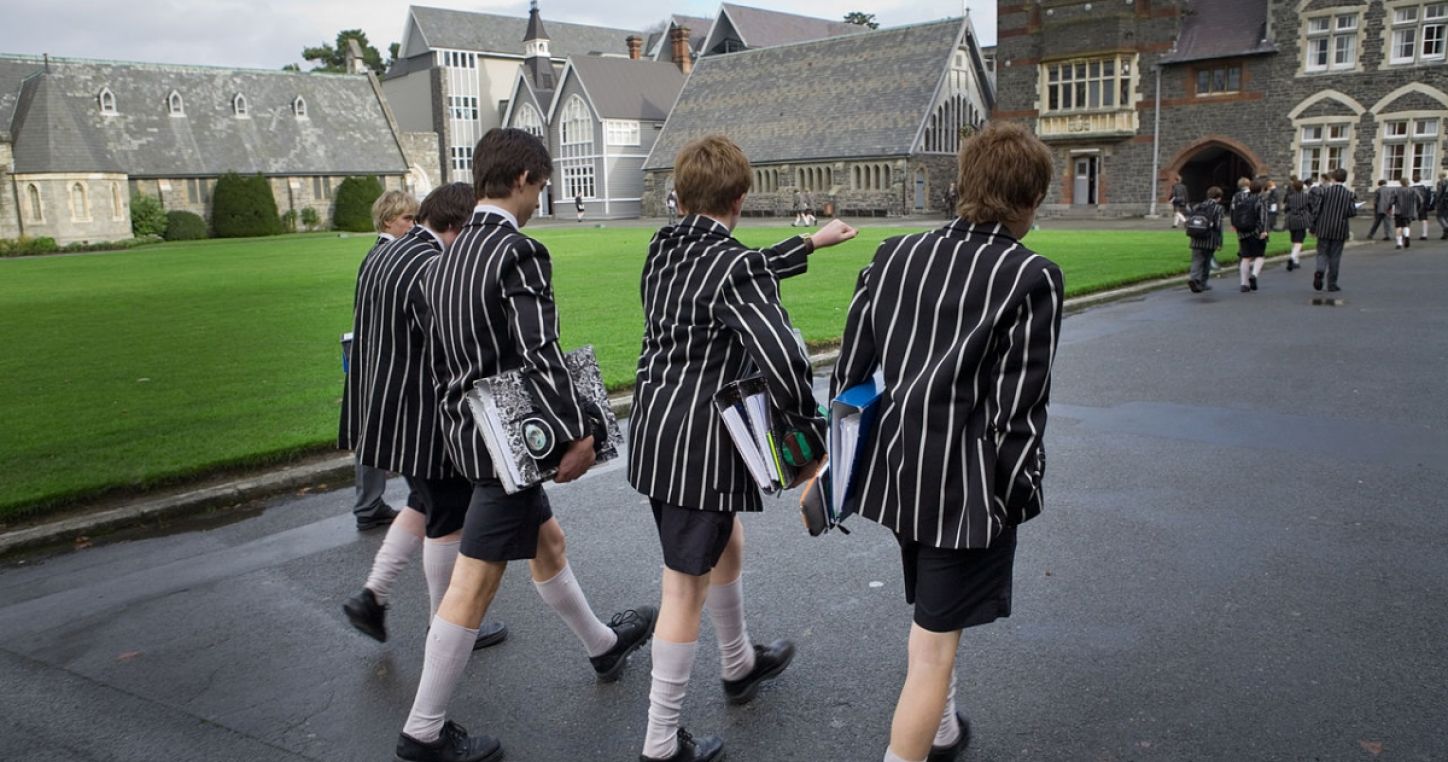 Going to school (Christ's College, Canterbury). Christchurch. New Zealand, 2006
Wikimedia Commons